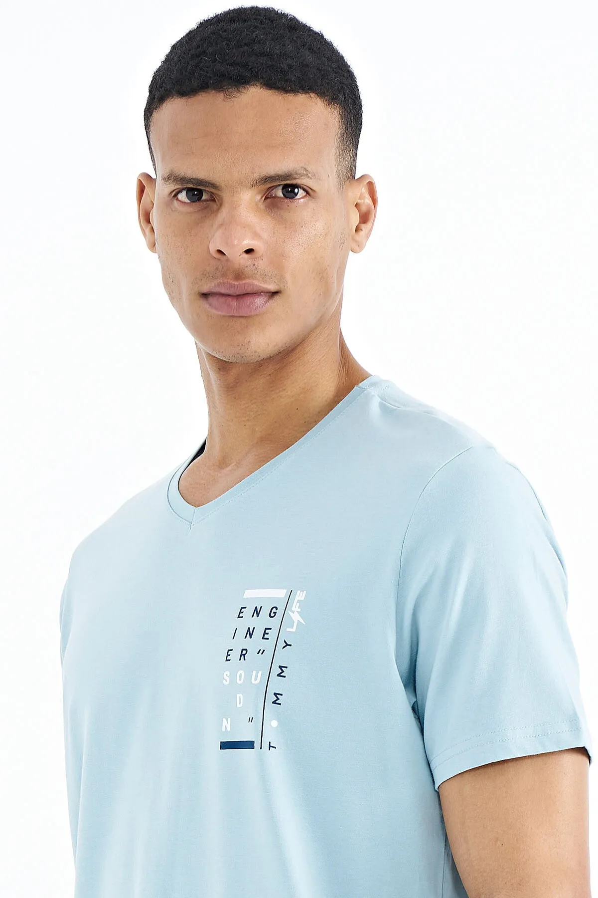 baski detayli v yaka standart kalip erkek t-shirt - 88186