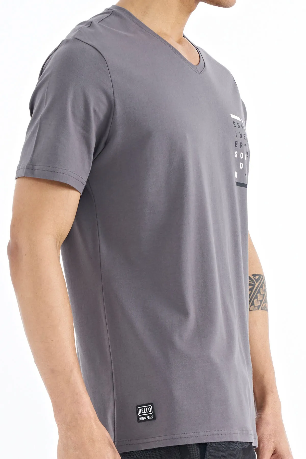baski detayli v yaka standart kalip erkek t-shirt - 88186