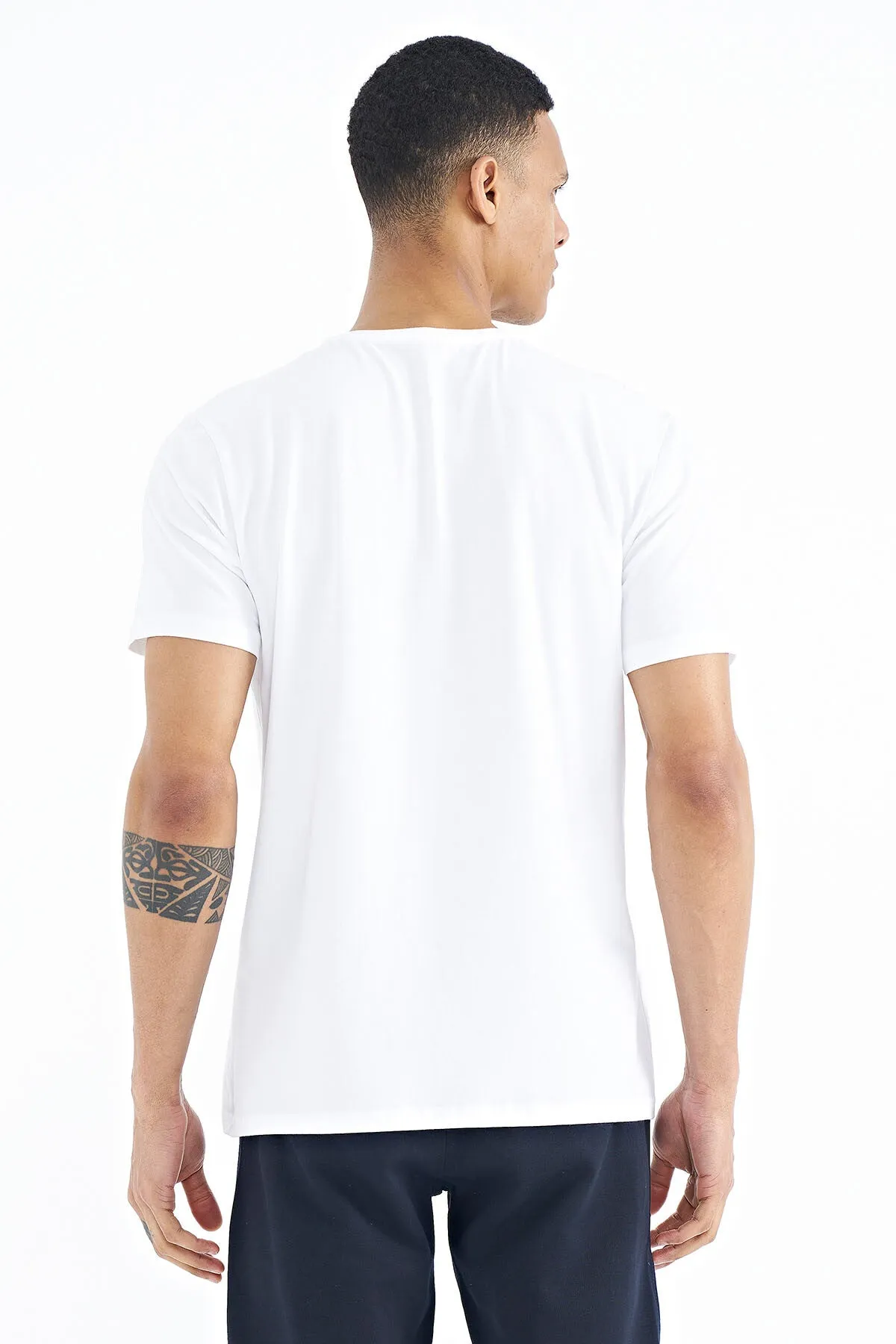 baski detayli v yaka standart kalip erkek t-shirt - 88186