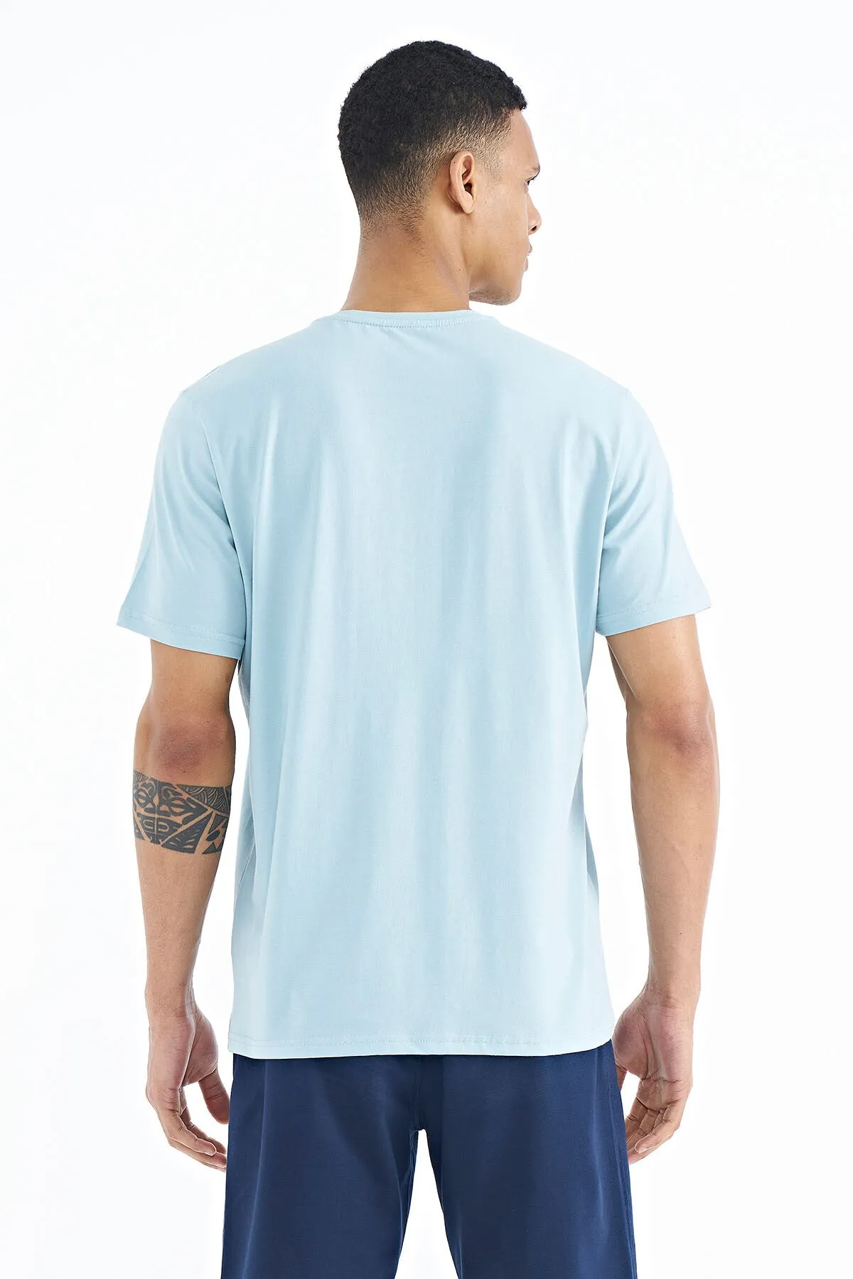 baski detayli v yaka standart kalip erkek t-shirt - 88186