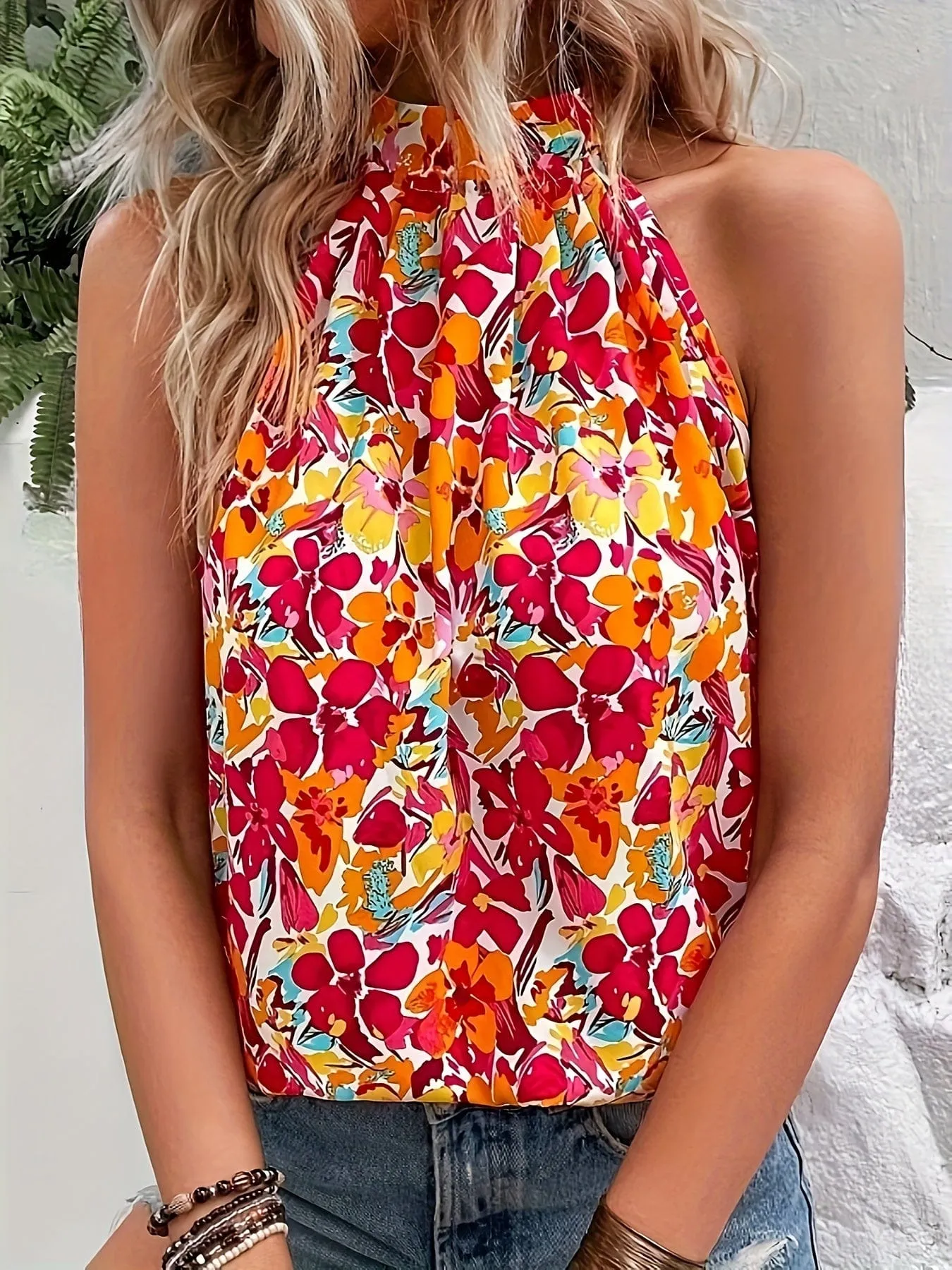 Elegant Floral Halter Neck Top  Summer Chic