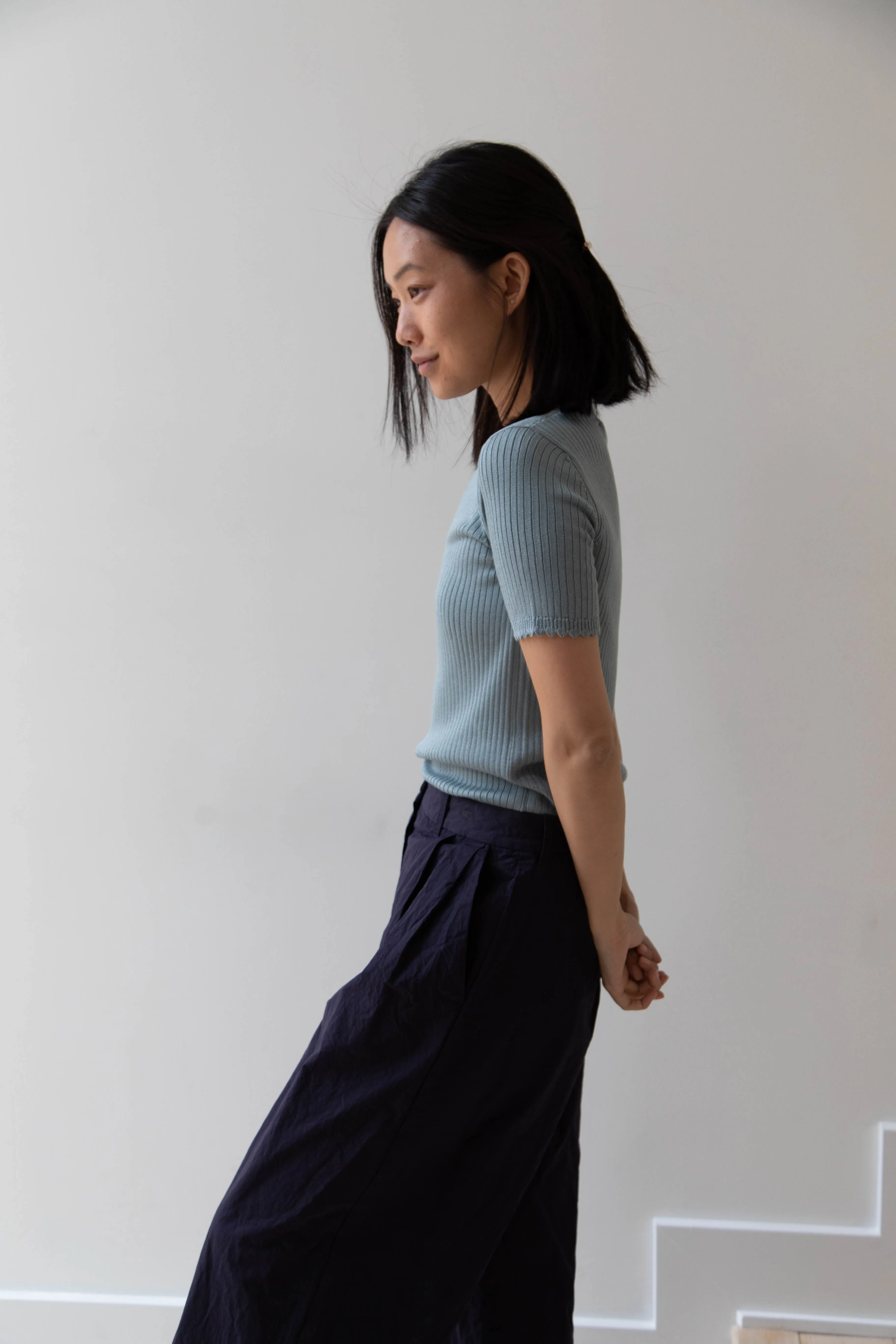 Une Heures | Short Sleeve Scallop in Piscine